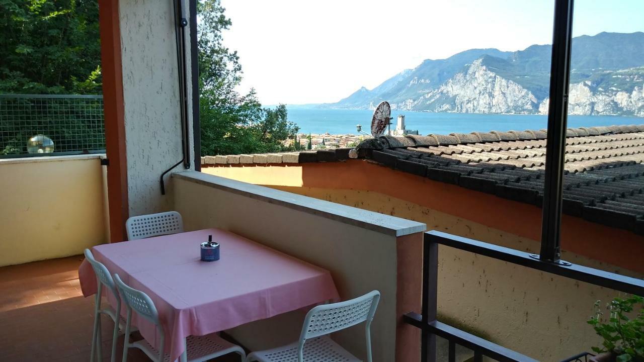 Apartament Luna Wifi Free - Malcesine Esterno foto