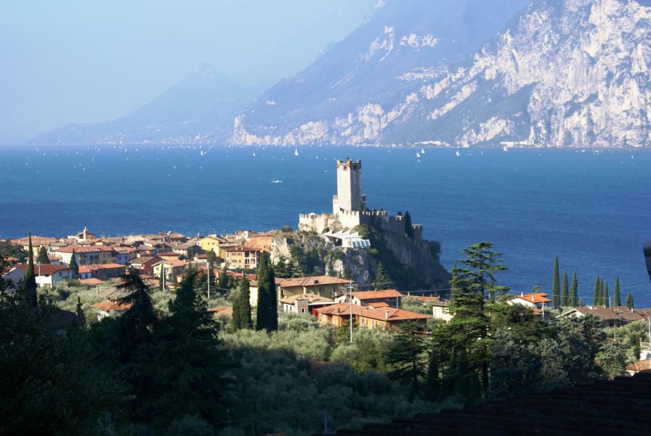 Apartament Luna Wifi Free - Malcesine Esterno foto